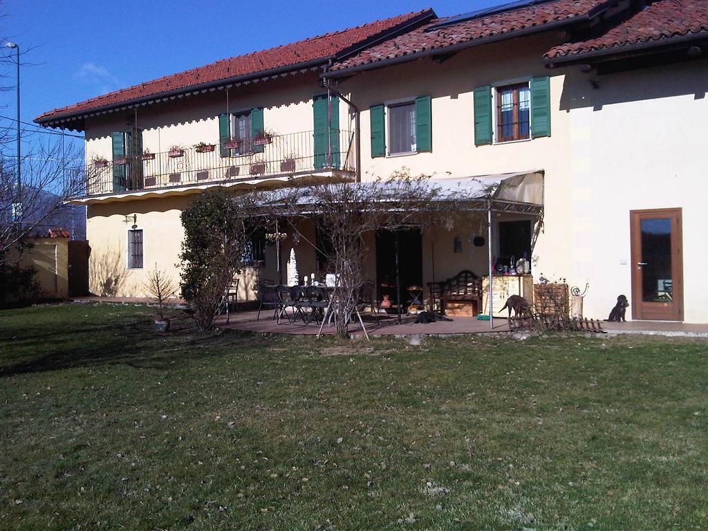 Casa Del Bosco Lägenhet Busca Exteriör bild